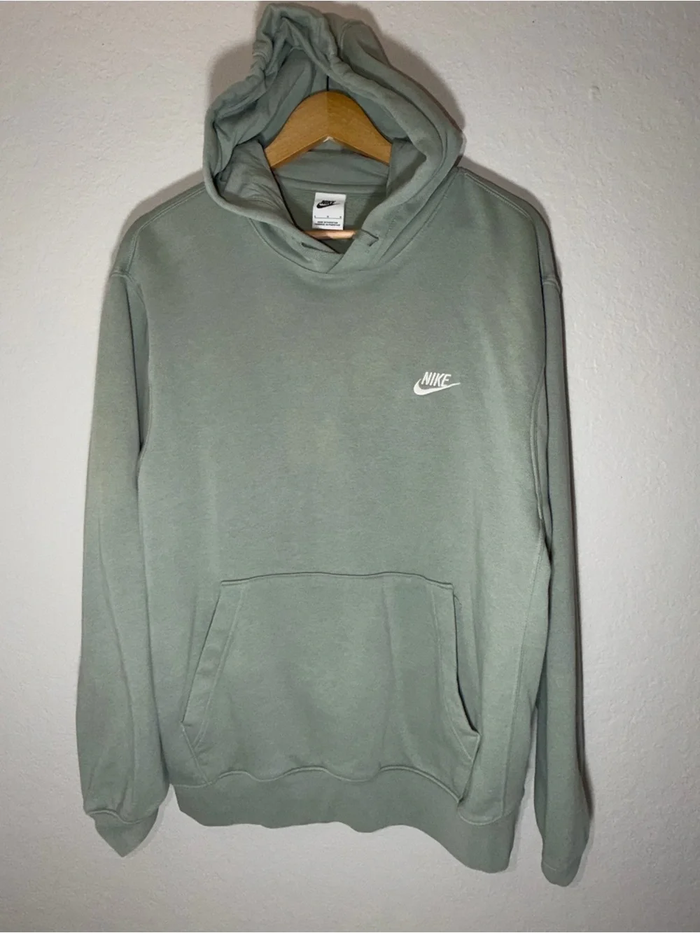 Nike Men’s Spellout Embroidered Logo Hoodie Sweatshirt Size L